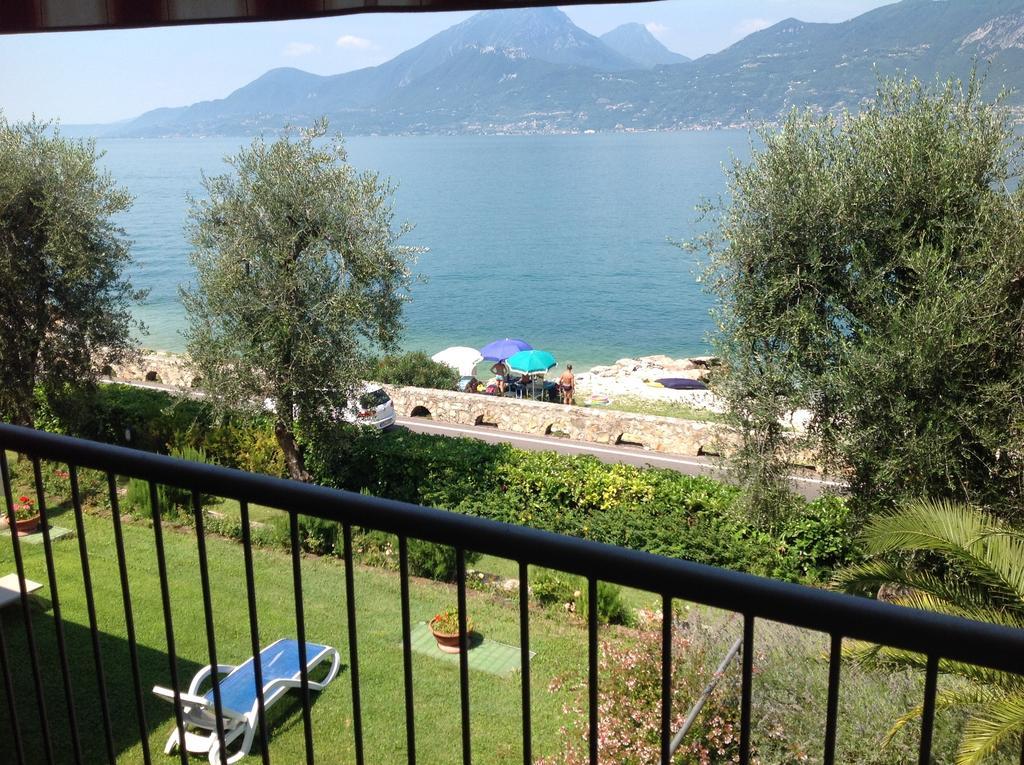 Residence Villa Al Lido Brenzone sul Garda Room photo